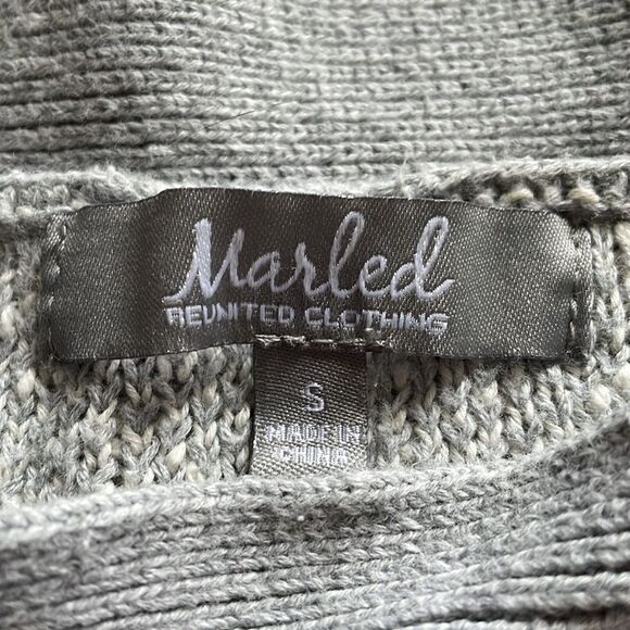 Marled Gray and White Polka Dot Sweater - Picture 3 of 8